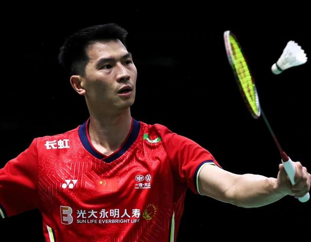 国羽4胜3负！翁泓阳苦战三局被日本小将逆转，男单出现两场大爆冷