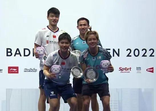 新加坡公开赛 中国羽毛球队收获三个亚军