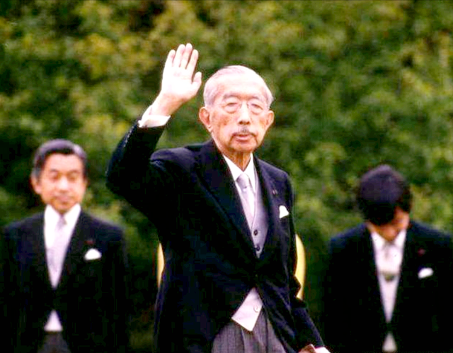 89年日本裕仁天皇逝世，中国受邀出席葬礼，钱其琛特使：正视历史