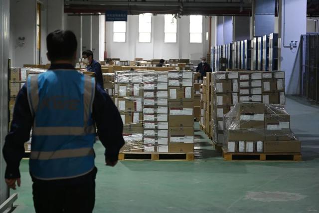 美国打压阴影下，快速发展的中国半导体业如何破局 | 新京智库