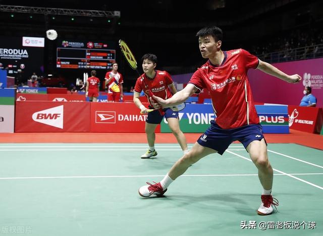 新加坡公开赛混双决赛：黄鸭组合再遇老对手，盼止2连败
