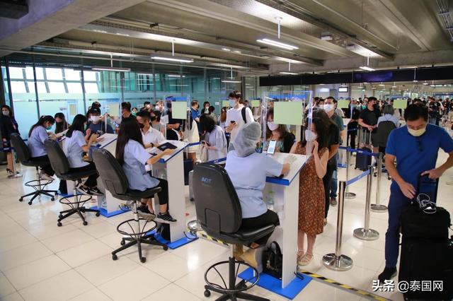 泰国通行证取消首日入境游客突破40000人