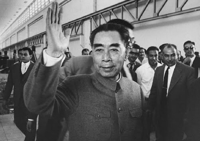 1956年国共密谈，周总理称：若台湾回归，蒋介石父子可到中央做官