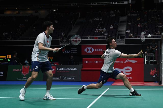 （体育）（2）羽毛球——新加坡公开赛：何济霆/周昊东晋级八强