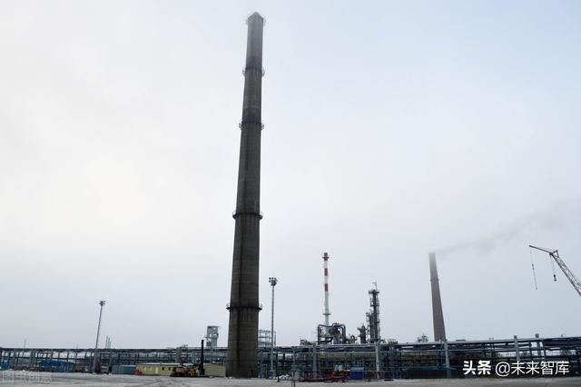 化工基础材料行业中期策略：高油价有望延续，下游关注需求复苏