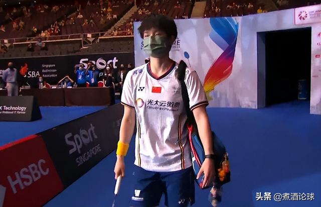 1-2，功亏一篑！国羽22岁小将不敌世界冠军，无缘登顶新加坡赛