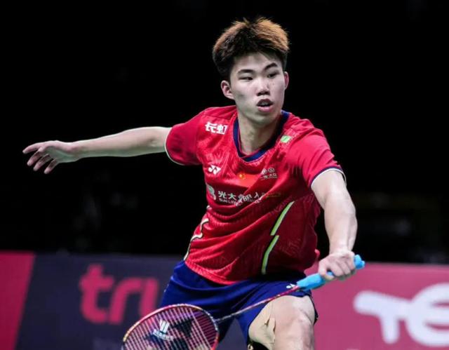 国羽8胜1负！杜玥李汶妹完胜印尼小将，首日仅孙飞翔出局