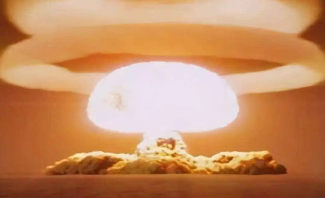 鲜为人知的核计划，英国想用48枚核弹轰炸中国，为何最后没有动手