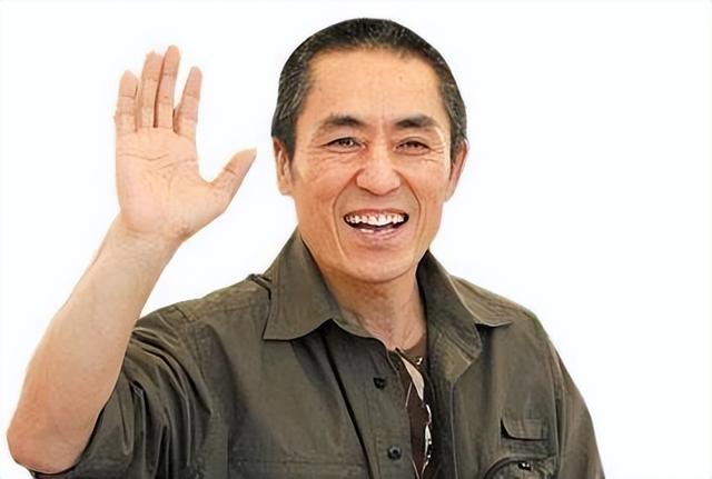 她与张艺谋在一起8年，转身嫁新加坡富商，55岁发福认不出
