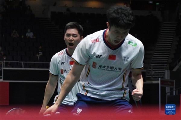 羽毛球—新加坡公开赛：何济霆/周昊东晋级八强