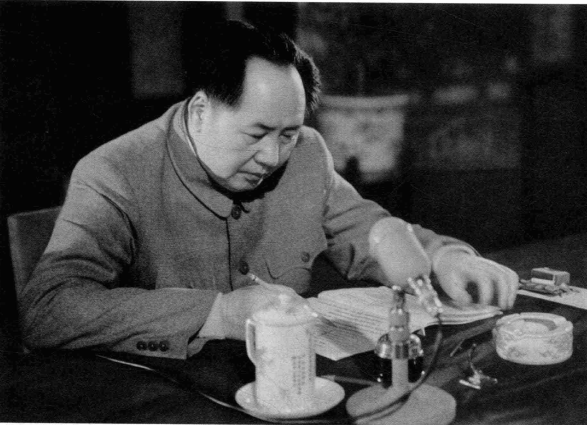 朝鲜战争爆发，蒋介石兴奋大喊：打过鸭绿江，明年回南京过圣诞节