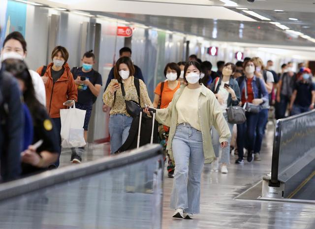 台湾地区今日本土+23813例，新增86人死，BA.2.75首度侵台