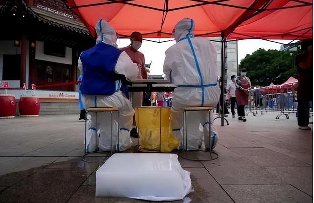 体感温度高达64℃！张文宏团队：户外普通人采样无需穿大白