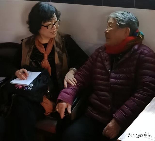 唯一供奉解放军的庙，祭品是潜艇飞机模型，庙主：他们生前没用过