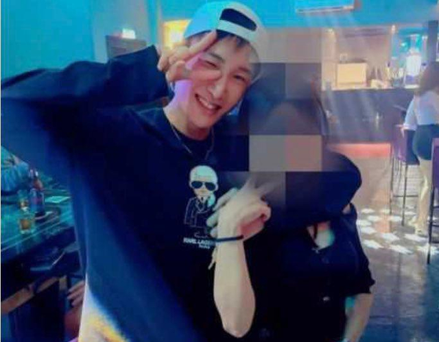 日本羽球一哥再陷桃色丑闻！输球后泡吧搂美女狂欢，曾被曝不雅照