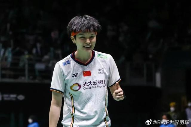 新加坡羽毛球公开赛 中国队闯入三项决赛