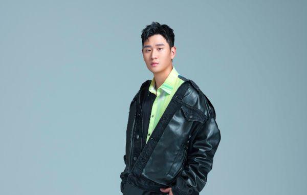 周兴哲宣布美国开唱 激动嗨喊：梦想成真