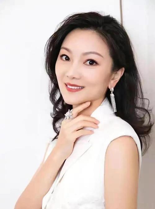 22年后再看陈婷，隐藏地下五年连生3子，她的婚姻是成功的吗？