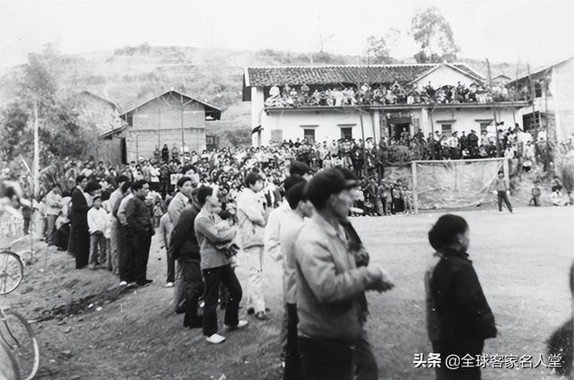 球王李惠堂拒绝日伪政权拉拢，在梅州和西南地区义赛抗日、赈灾