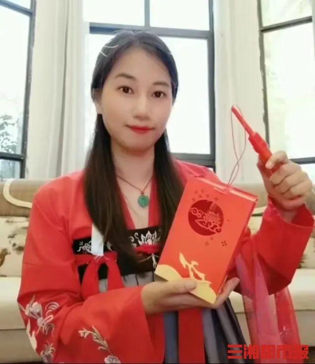 边打工边学设计，永州妹子将宫灯作品卖进故宫