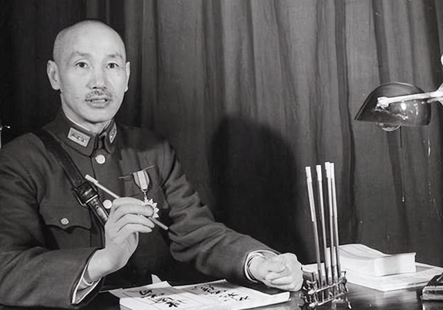 1956年国共密谈，周总理称：若台湾回归，蒋介石父子可到中央做官