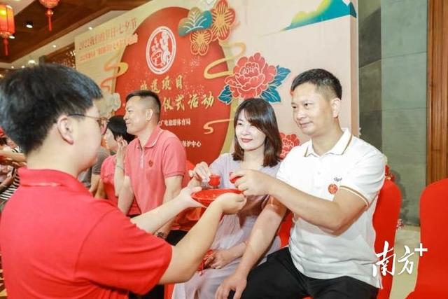 传承非遗成人礼，汕头举办第三届“出花园”仪式活动