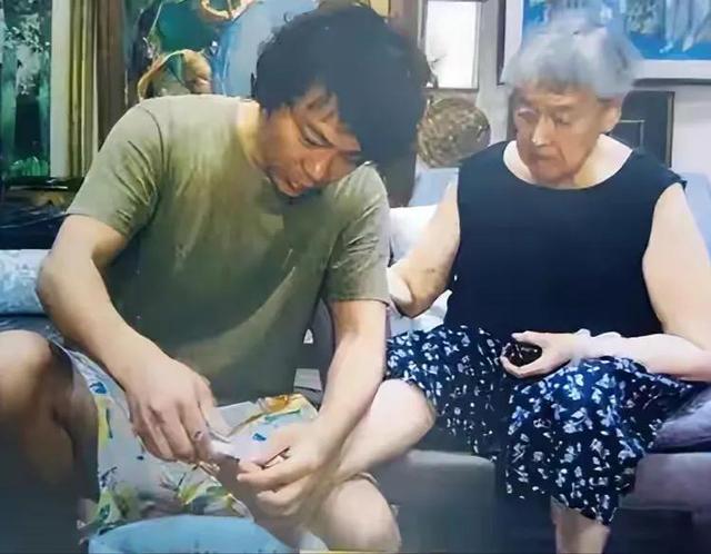 2009年，江苏35岁小伙勾搭新加坡82岁富婆，后来怎样了？
