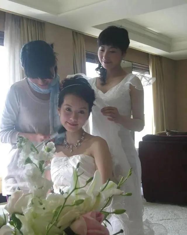 新加坡新传媒红星大奖"十大最受欢迎女艺人"：林湘萍