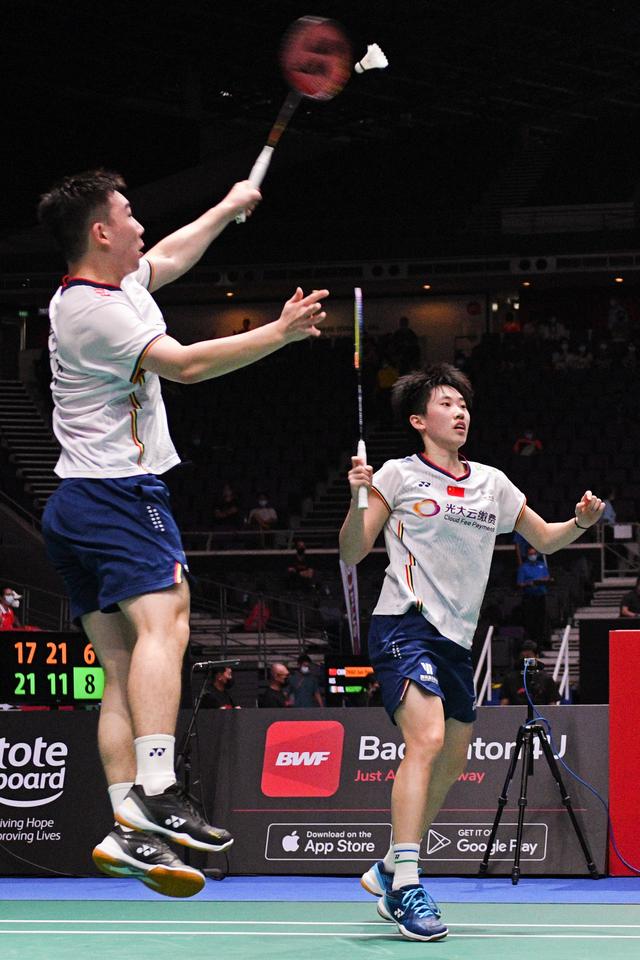 （体育）（4）羽毛球——新加坡公开赛：郭新娃/张殊贤晋级四强