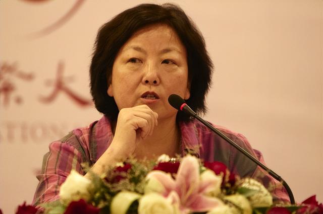 造中国人的谣，到美国去卖钱？方方武汉日记上架国外被骂惨了