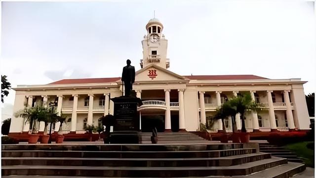 新加坡政府中学AEIS报名已开始，华侨中学就是你的目标