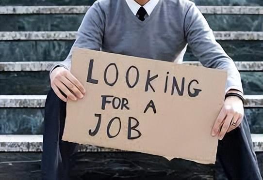 2022年青年失业率高达18.2%，意味着什么？