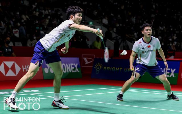 何济霆/周昊东2-1李洋/王齐麟｜新加坡公开赛1/8决赛赛果