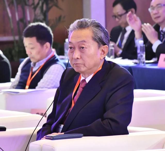 日本前首相：岸田文雄在煽风点火