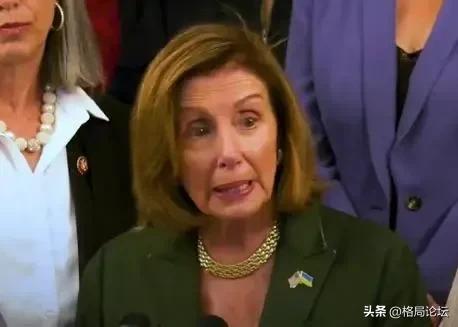 美国老太婆佩洛西来亚洲访问，居然动用了美国航母舰队护航