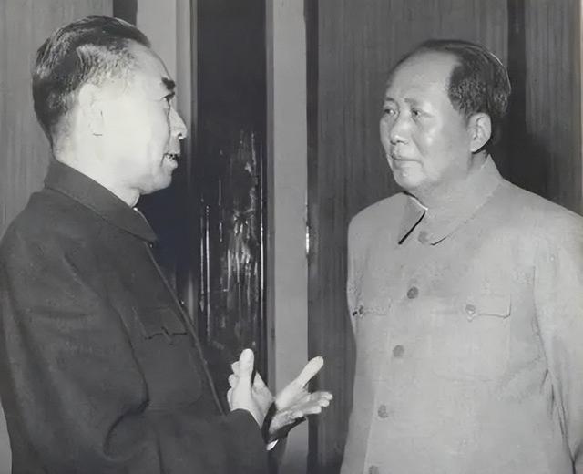 1956年国共密谈，周总理称：若台湾回归，蒋介石父子可到中央做官