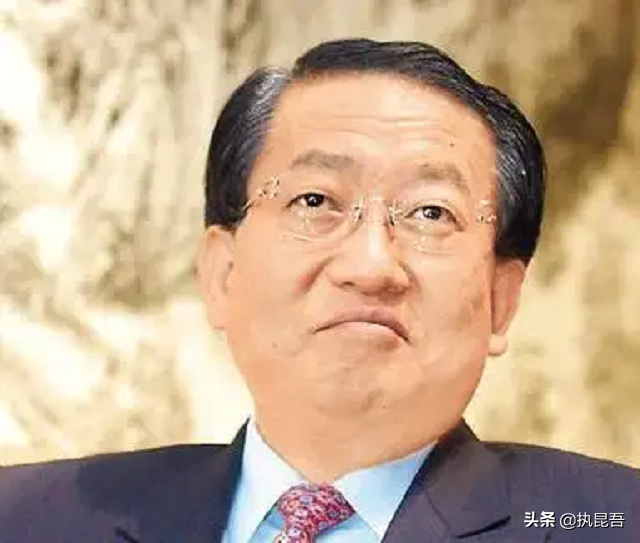 为疗情伤，金融巨贪花400万让情人整成初恋，被判死刑后情人跑路