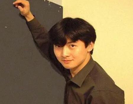 31岁任华为高管，年薪百万，41岁因癌症去世，临终给儿子留三句话