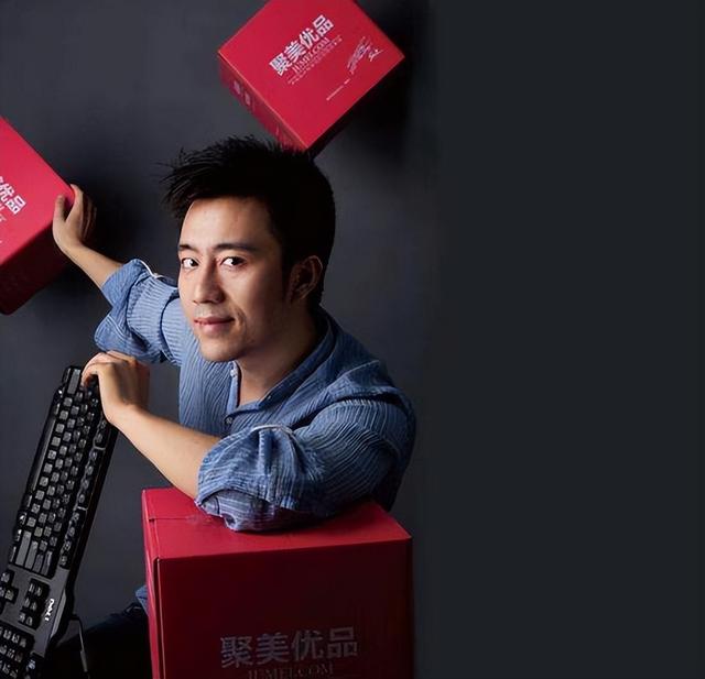 曾是纽交所最年轻的中国CEO，赔掉120亿之后，他现在在做什么？