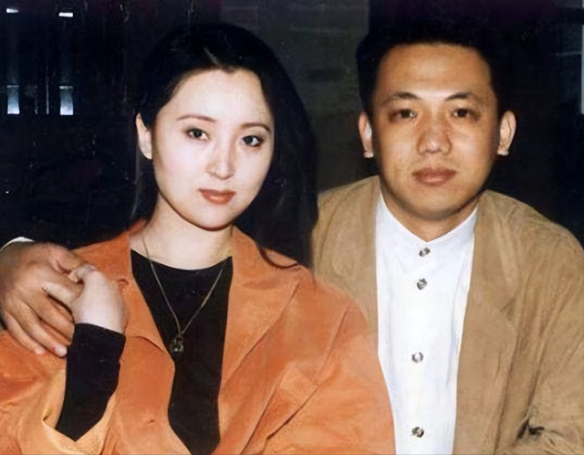 皈依佛门的8位女星，正当红时远离红尘，个个一把心酸泪