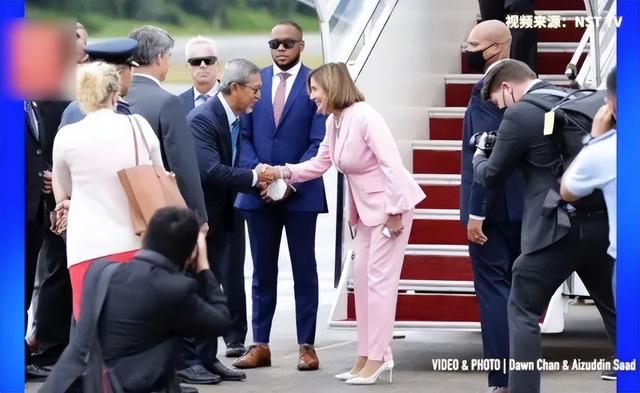 “佩洛西访问台湾是危险的挑衅行为”！台媒曝光：台当局曾撤回邀请，但她主动来电质问
