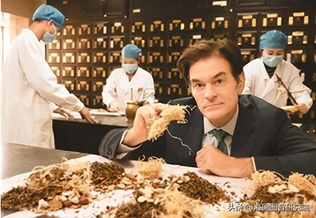 新加坡现任外长是谁？