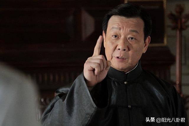 演技惊人却受长相影响，6位自带贵气的男星，演穷人都像是骗自己