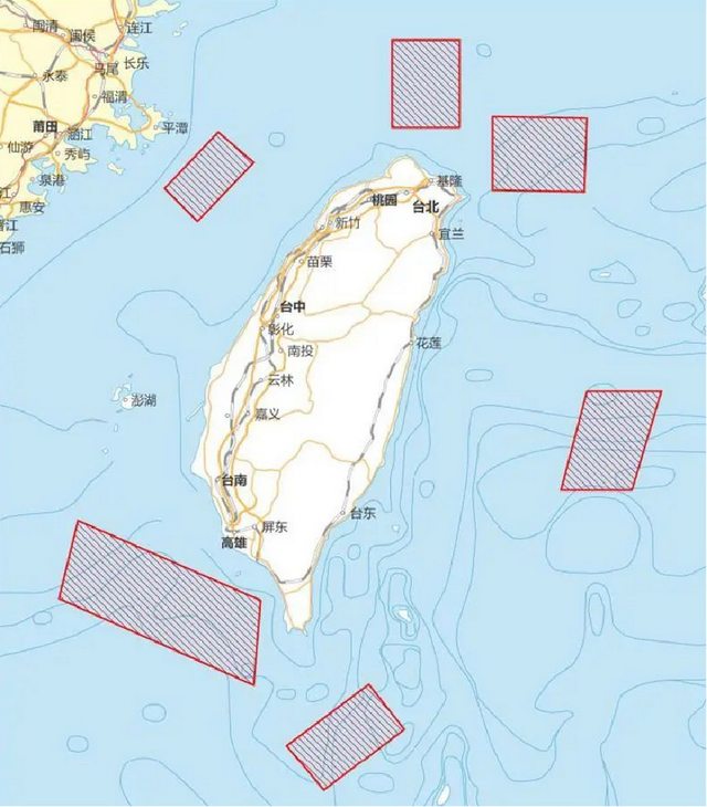 解放军在台海划6个禁区实弹军演，同一时刻，美国拉日韩5国军演