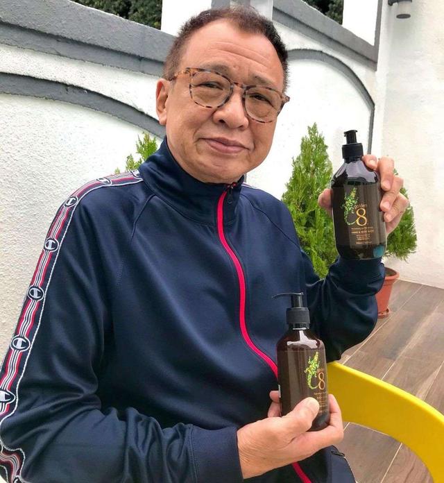 TVB离巢小花亮相新节目！晒多套泳装造型，上围丰满身形太完美