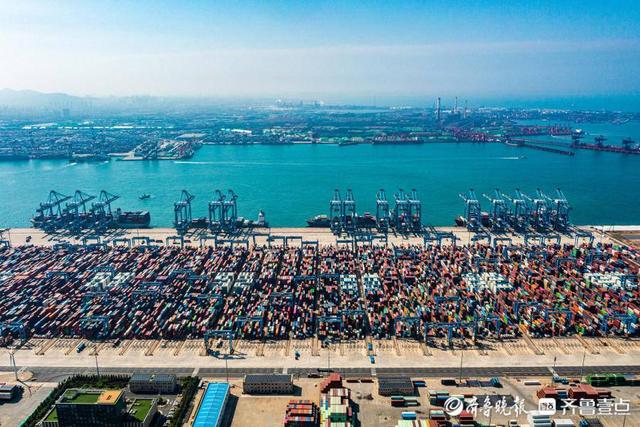 国际航运指数东北亚之首，山东港口青岛港：“龙头”高昂晋位升级