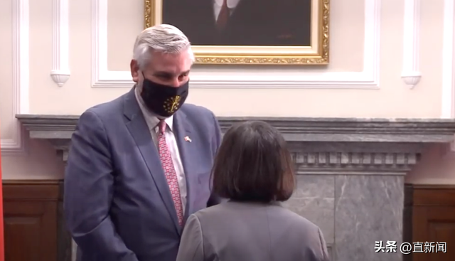 美国印第安纳州州长窜台，“打秋风”去了？