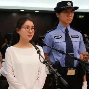 两个叫郭美美的女人，一个是新加坡歌手，一个是两度入狱的网红