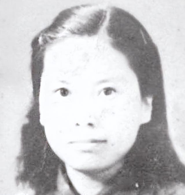 1955年，万隆会议时周总理的美女替身，真实身份是大使夫人