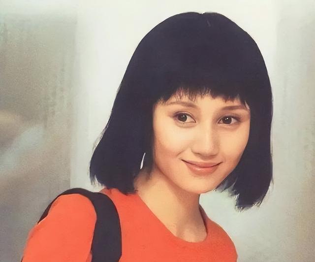 “邻家女孩”袁泉，与绯闻不断的夏雨，分手10月复合，今恩爱13年